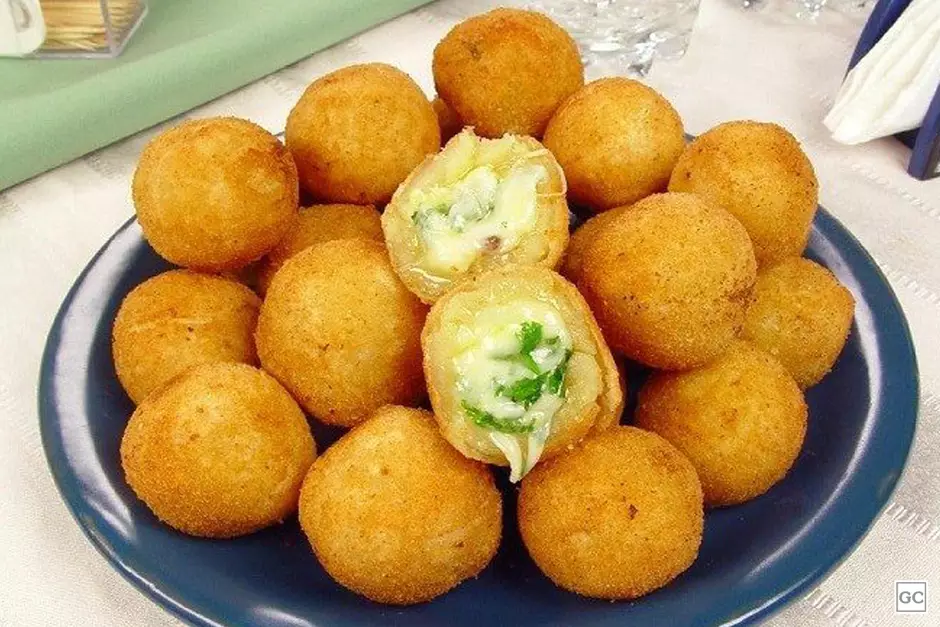 Bolinha de Queijo para Festa